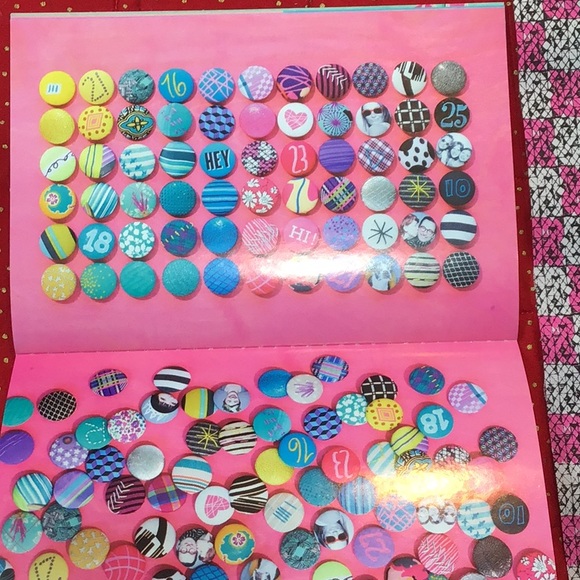 Button Making Kit - Button Factory - Picture 3 of 5